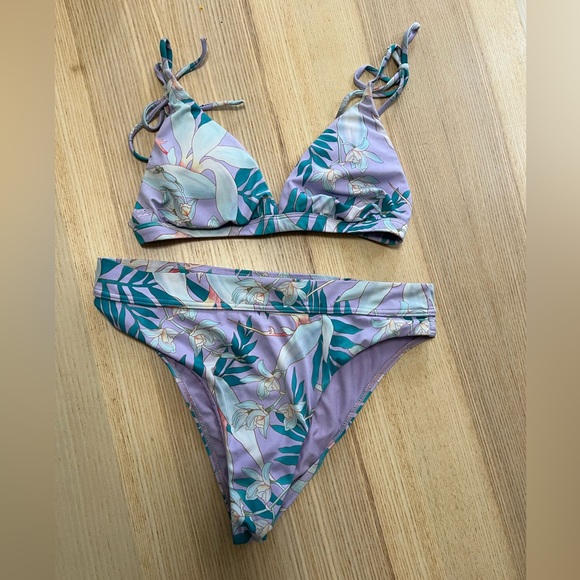 Billabong bikini - Picture 1 of 2